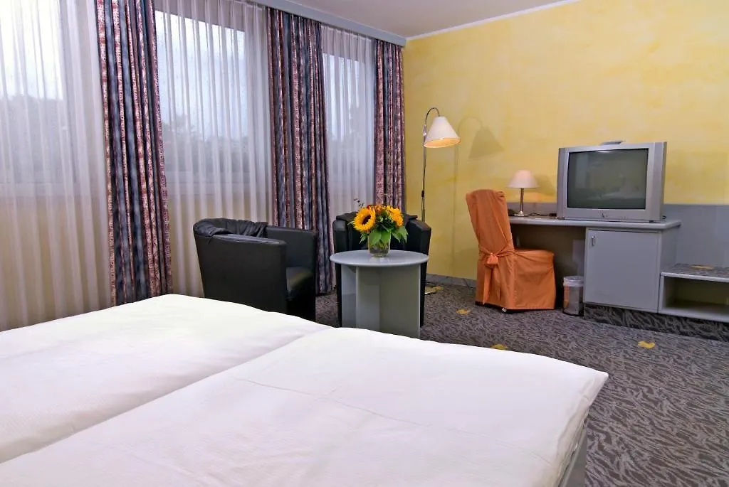 ***  Hotel Am Schwan Dusseldorf Germany